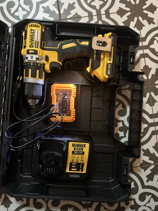 Wiertarko-wkrętarka DeWalt 18V XR Brushless – zestaw prawie nowy!