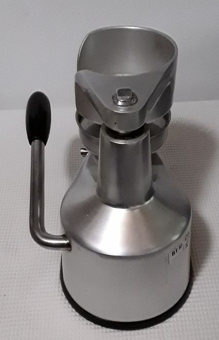 Formadora de hambúrgueres OMAS Profissional BT 10