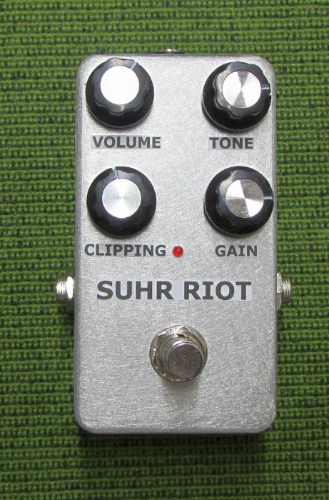 Efekt gitarowy Suhr Riot (klon )