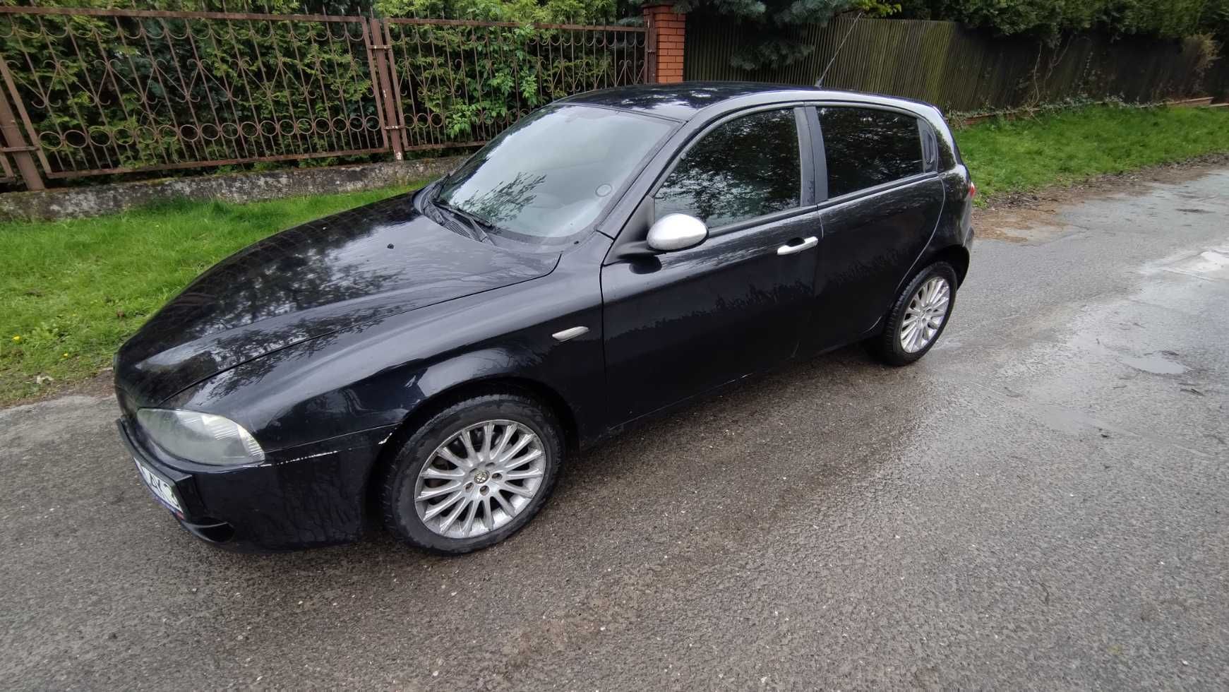 ALFA 147 1,9JTD 2007 rok, czarna.