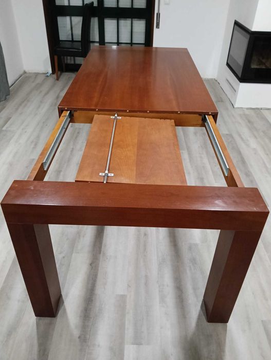 Mesa e 6 cadeiras