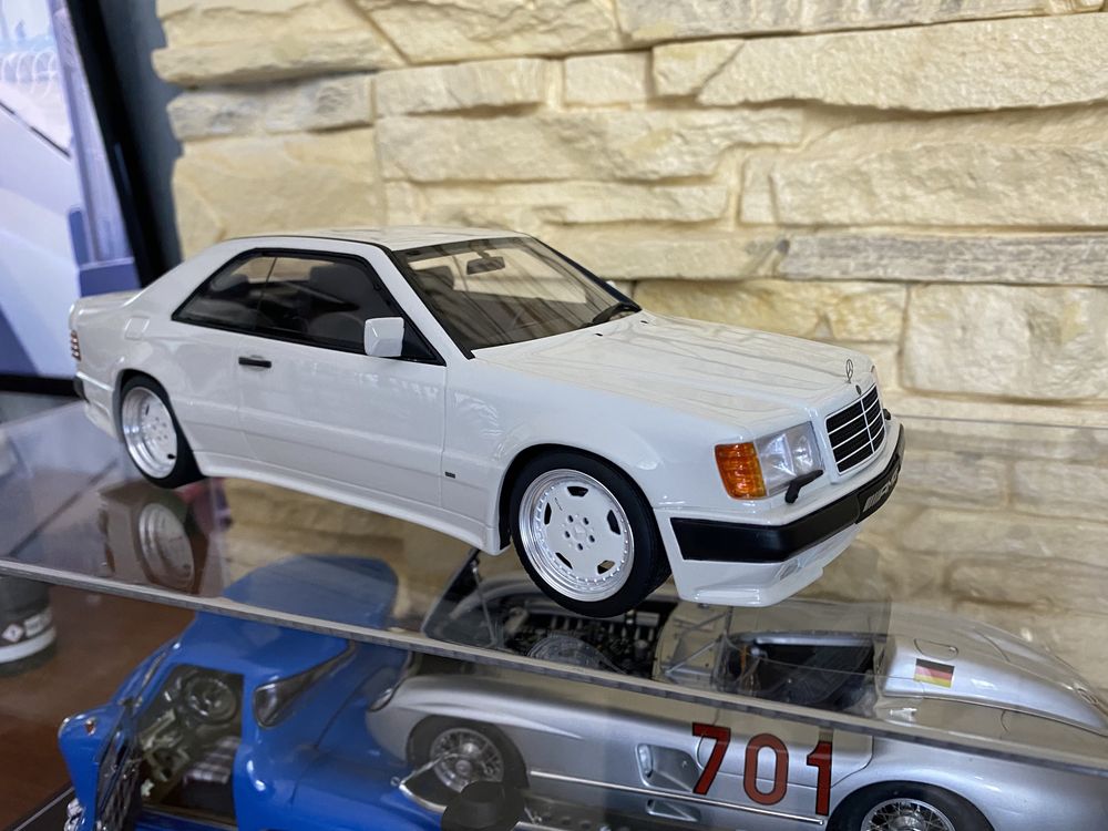 Mercedes Benz W124 Coupe OttoMobile 1/18