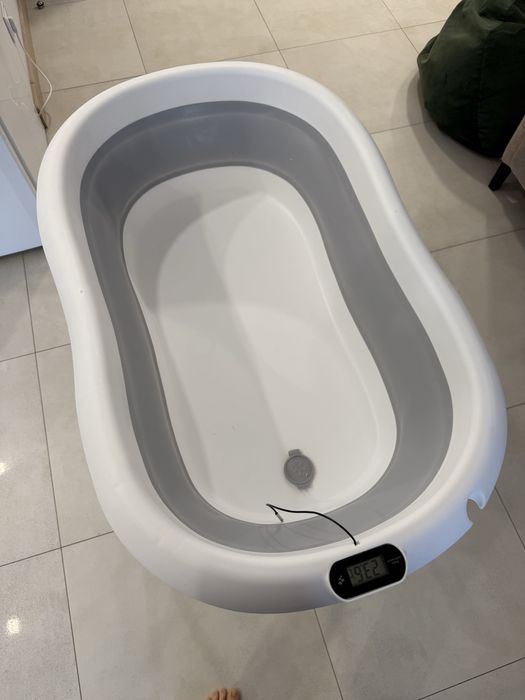 Дитяча ванночка складна на підставці