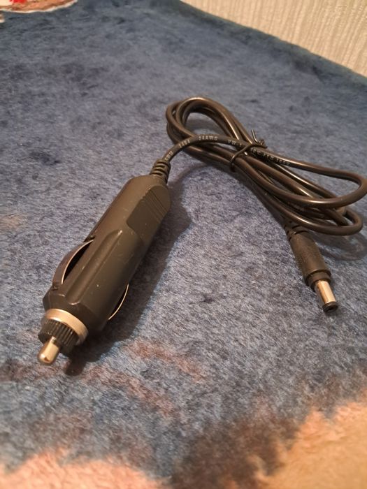 зарядка в машину нова