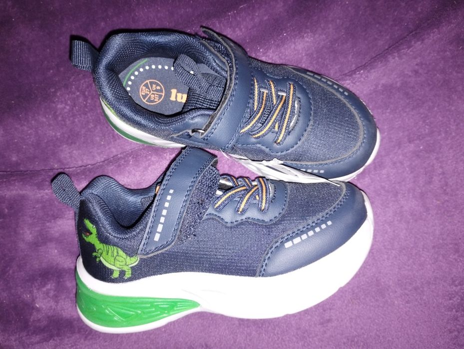 Buty sportowe świecące