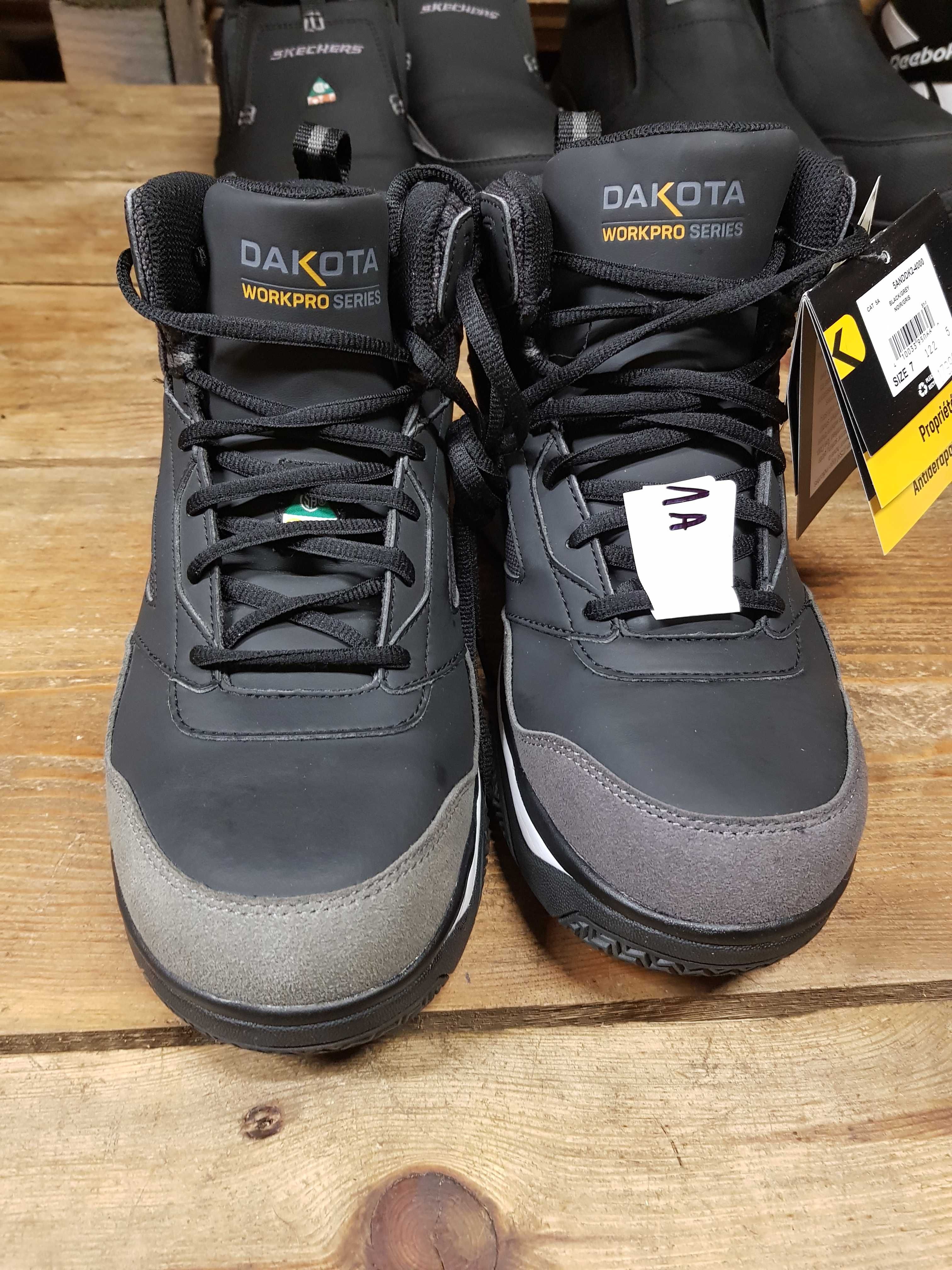 Buty robocze DAKOTA rozm 40 wkł 26 cm