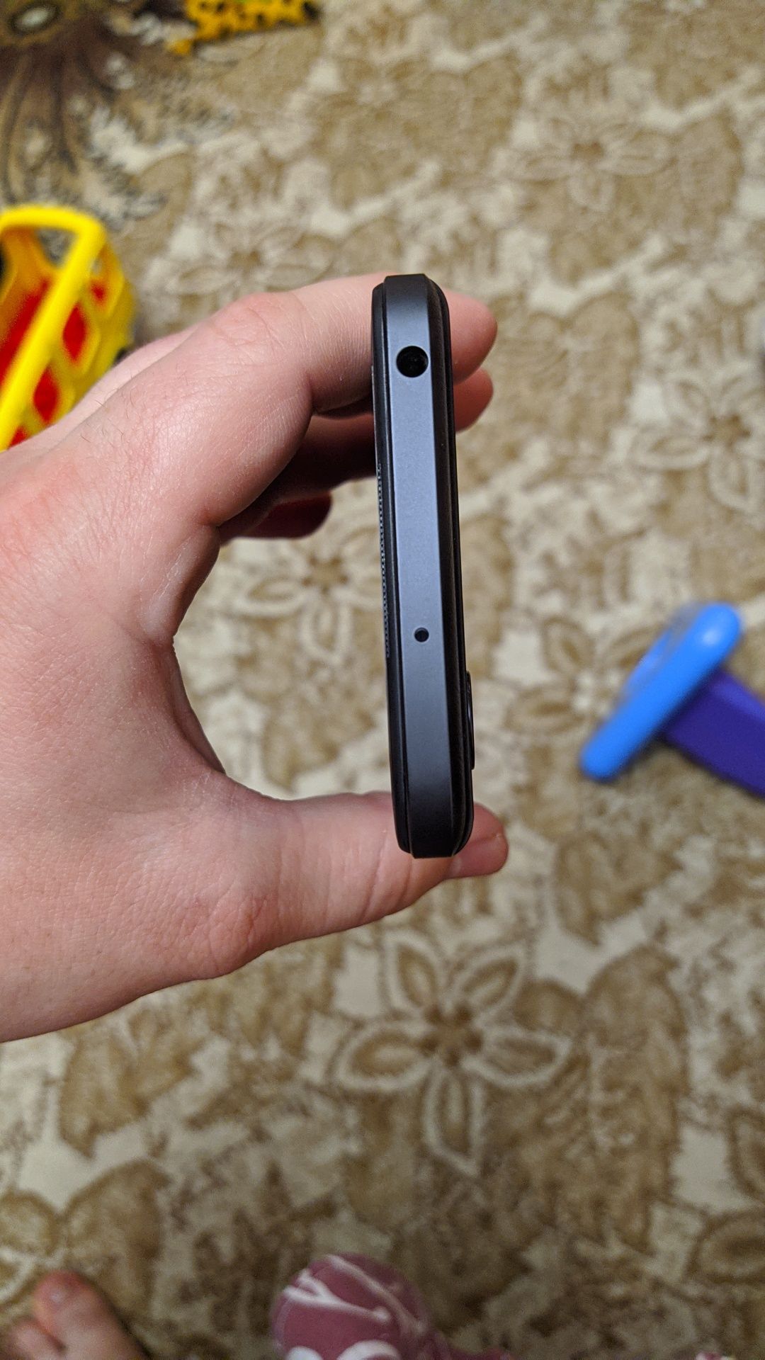 POCO m5 6+2/128                                               .