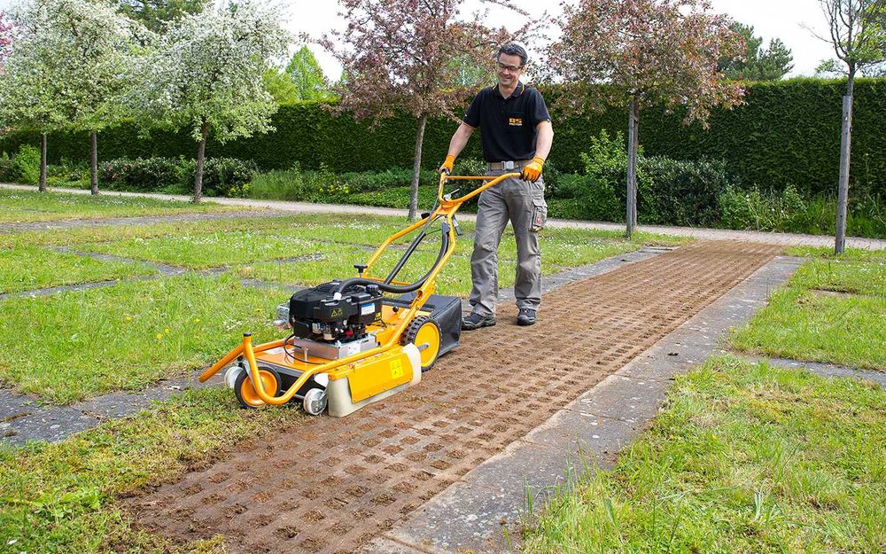 Wypożyczalnia Odchwaszczarka Myjka Szczotka do granitu kostki ażurów