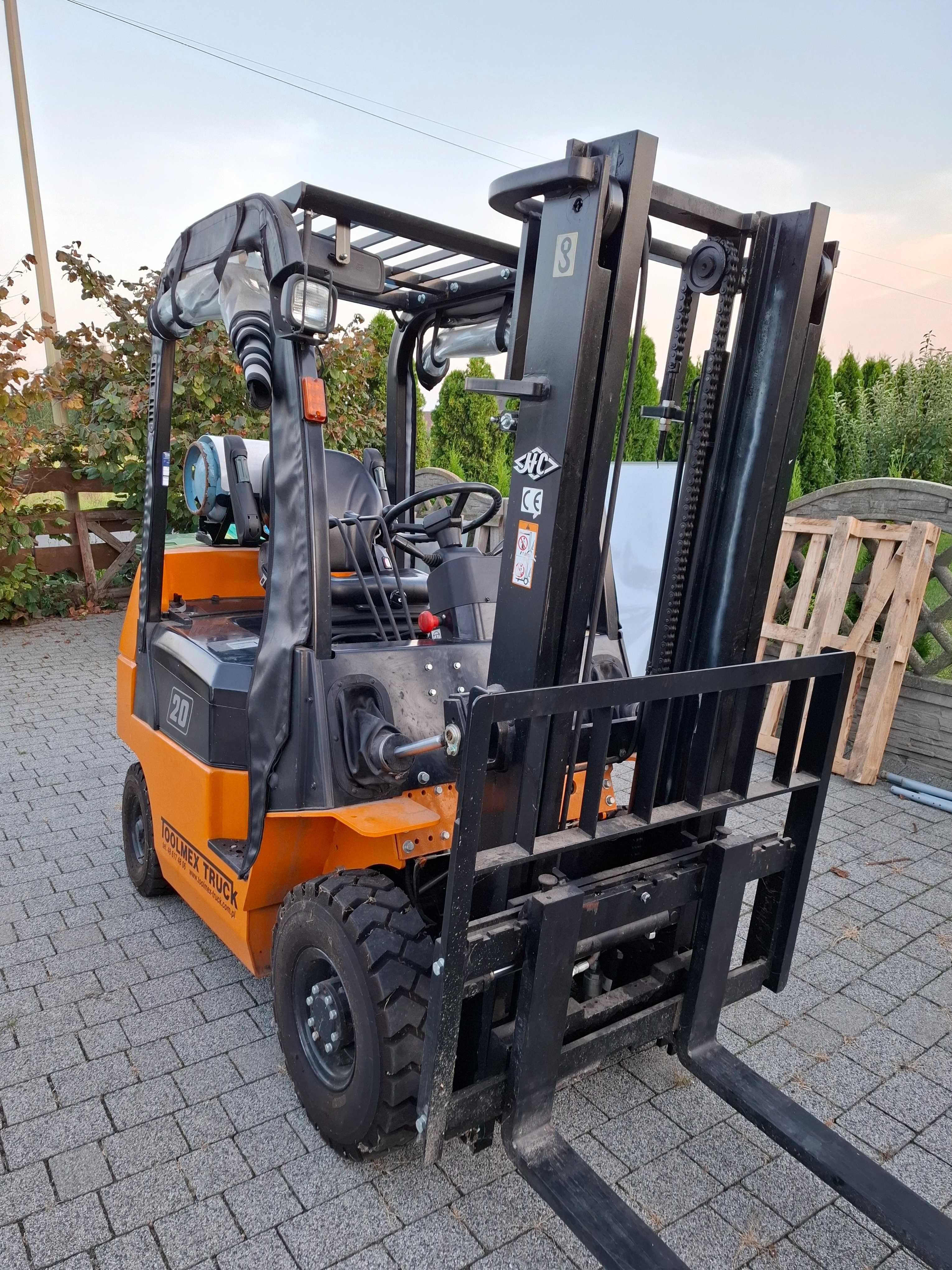 Wózek widłowy HANGCHA 2,0T MODEL CPQD20N-RW21Y benzyna/gaz