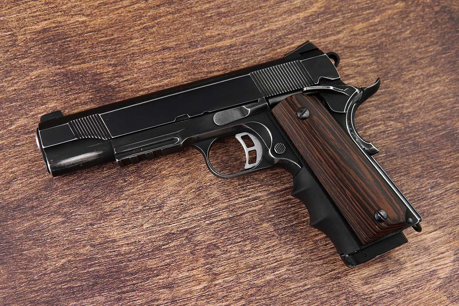 Gumowy chwyt Colt M1911A1 okładziny rękojeść wiatrówka guma Poznań