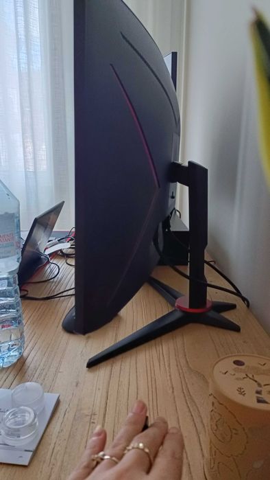 AOC Gaming C27G2AE 27-inch | Curved