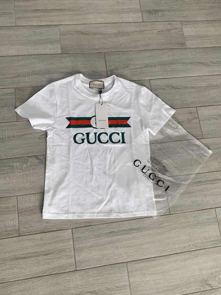 Белая футболка Gucci