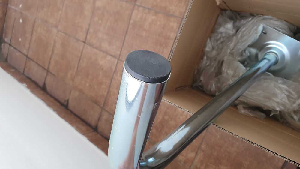 Maszt antenowy poziomy, ocynkowany - dł. 70cm, wys. 25cm (NOWY)