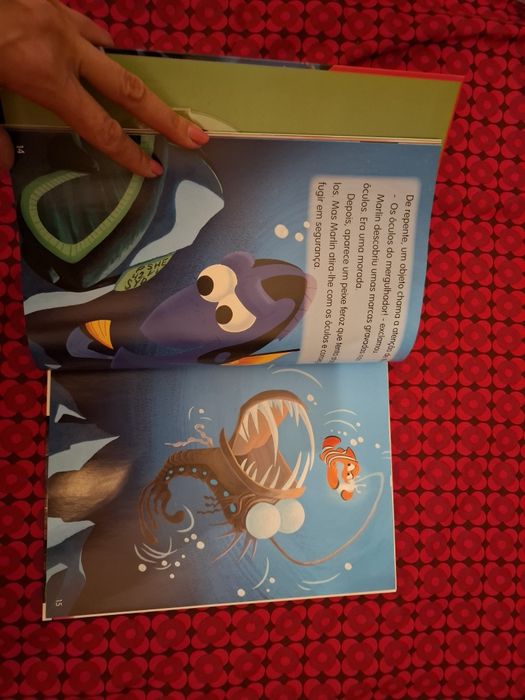 Livro + DVD do filme À procura de Nemo
