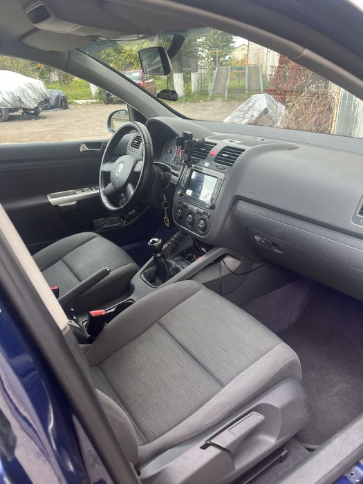 Volkswagen Golf 5 1.4 MPI