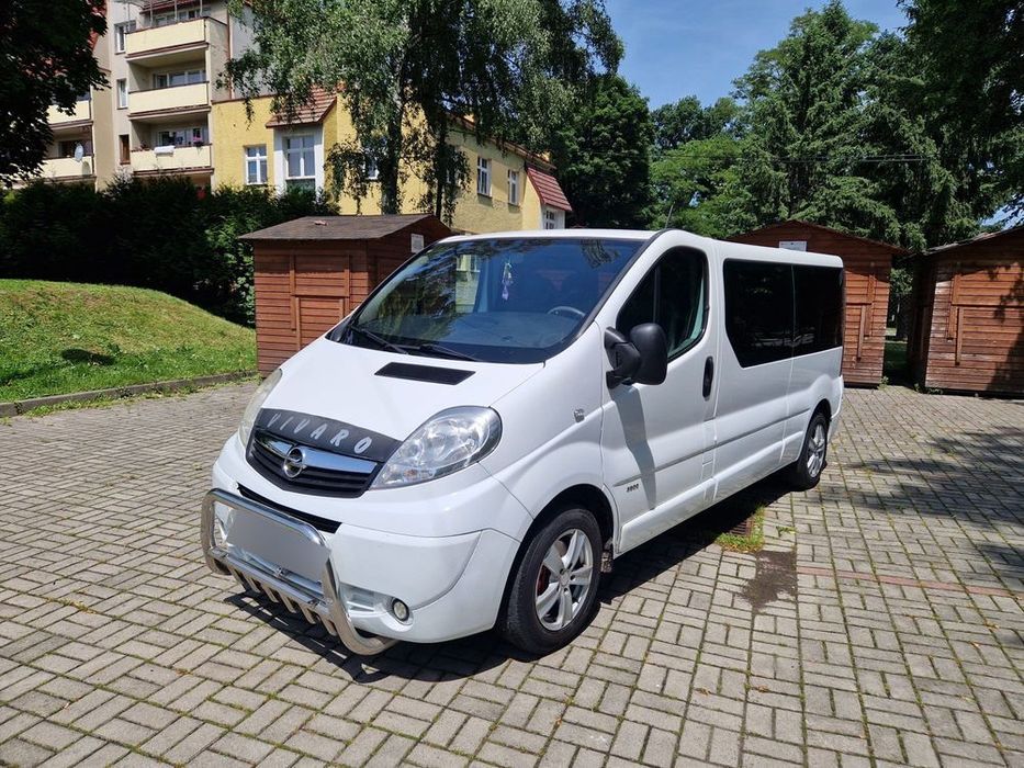 Opel Vivaro Opel vivaro 9-cio osobowy Long