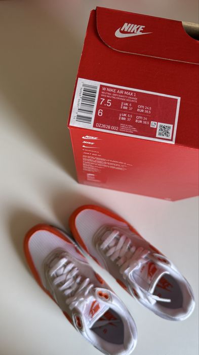 Nowe Nike Air Max 1 „Safety Orange” rozmiar 38.5 wkładka 24.5 cm.