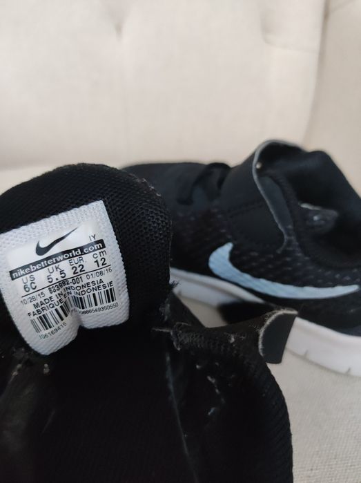 Tenis Nike revolution T22