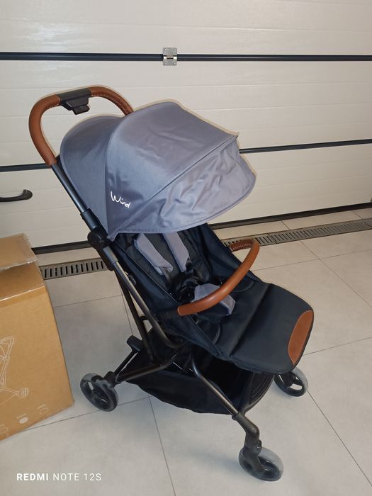 Smiki, Wind, wózek spacerowy, czarny