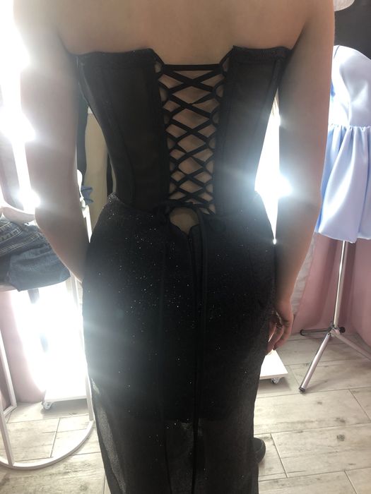 Випускна сукня в ідеальному стані