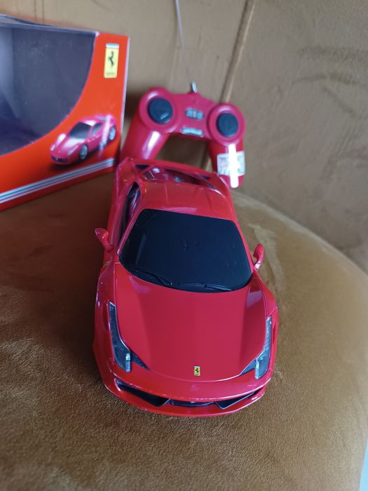 Ferrari 458 Italia R/C skala 1:24 z radio Control