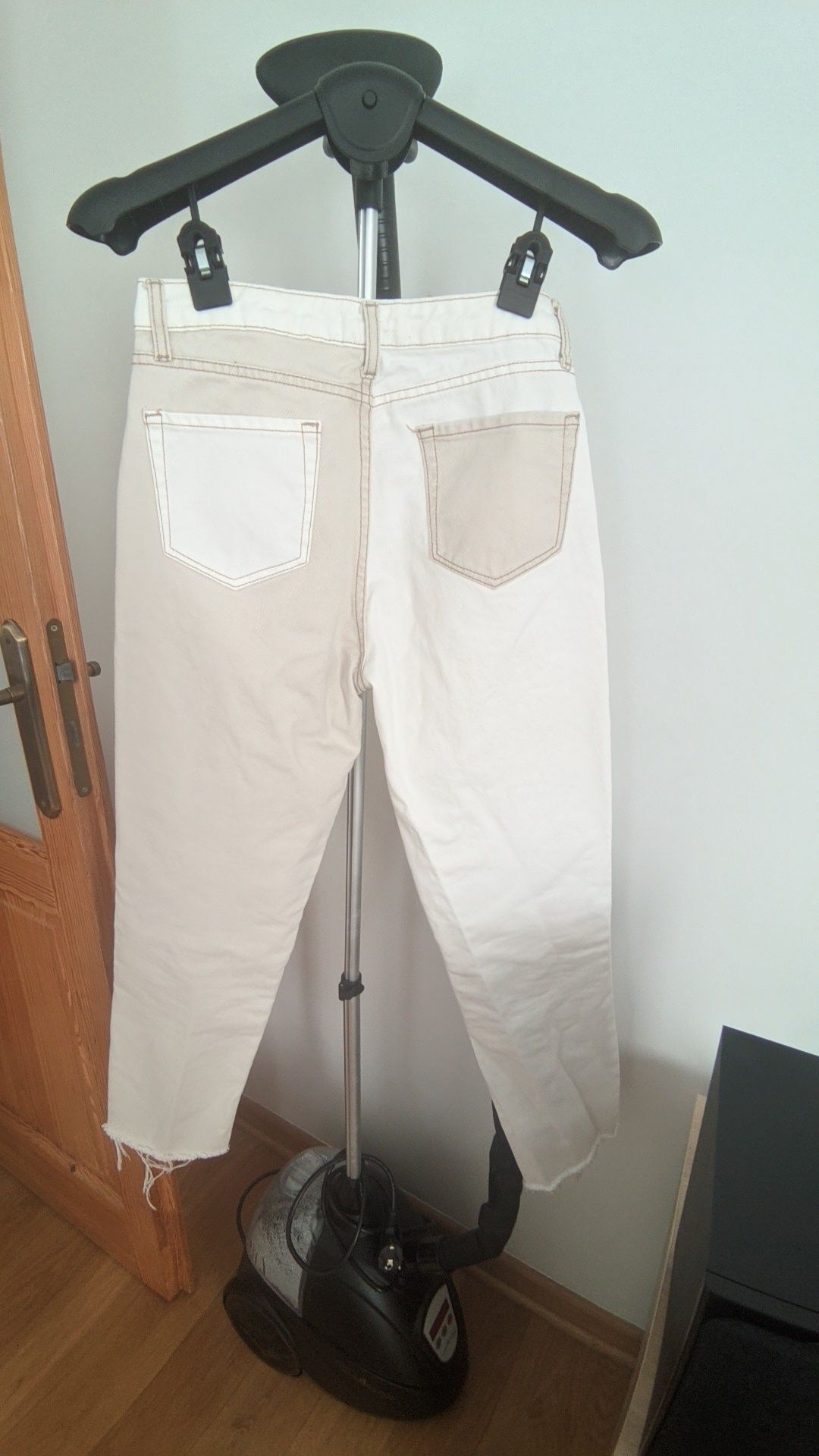 Spodnie jeansowe Stradivarius dwukolorowe 36