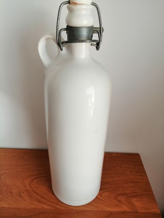 Stara butelka porcelitowa
