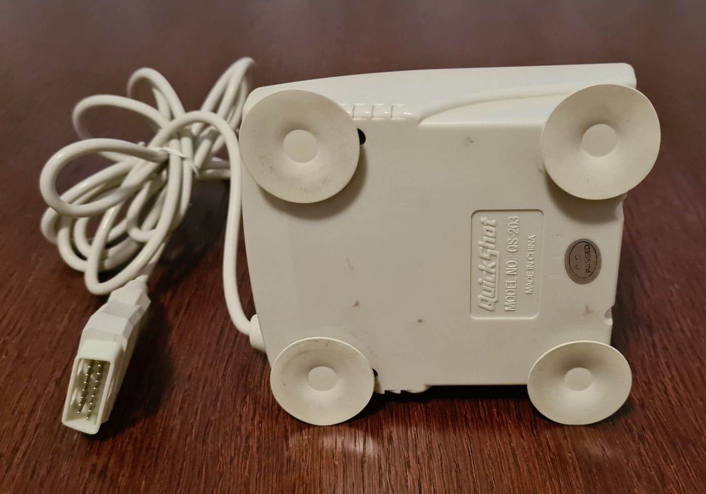 Joystick Avenger PRO QS-203AE - dla kolekcjonera lata '90