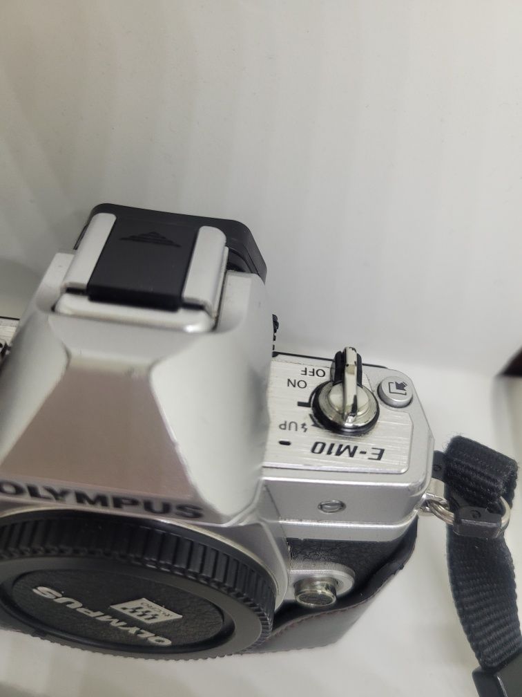 Olympus e-m10 mark IV samo body aparat mikro 4:3 bezlusterkowiec