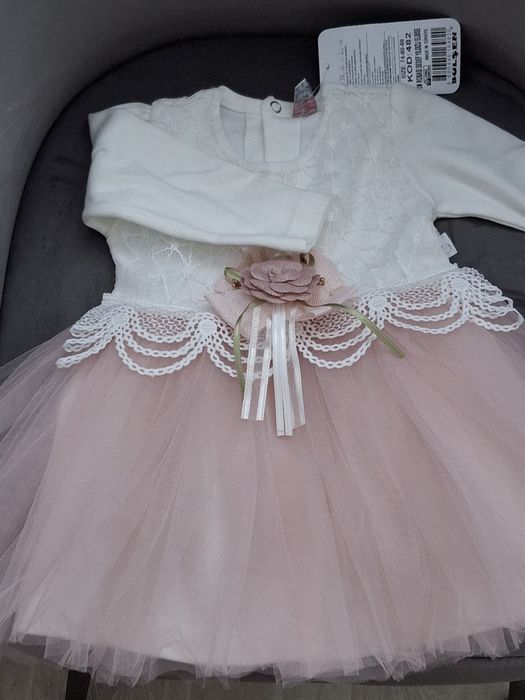 Продаю сукню святкову!