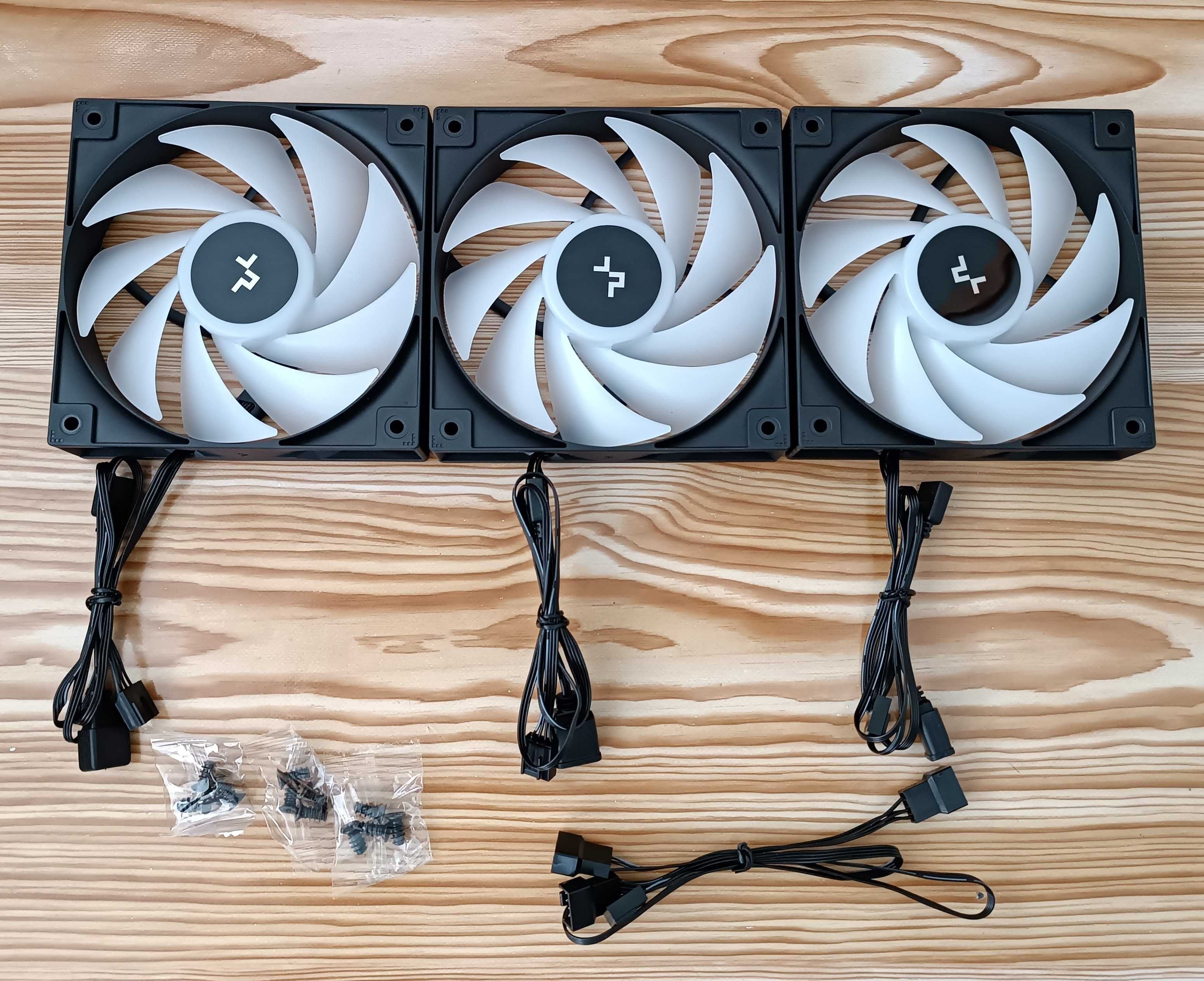 НОВЫЙ Набор вентиляторов DeepCool DF120 3 in 1 OEM + PWM Fan Splitter