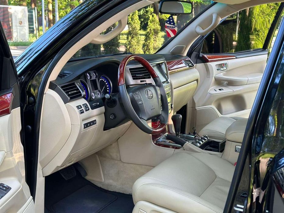 Продам Lexus Lx 570