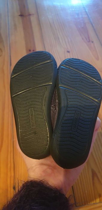 Sapatilhas Decathlon T23 como novas