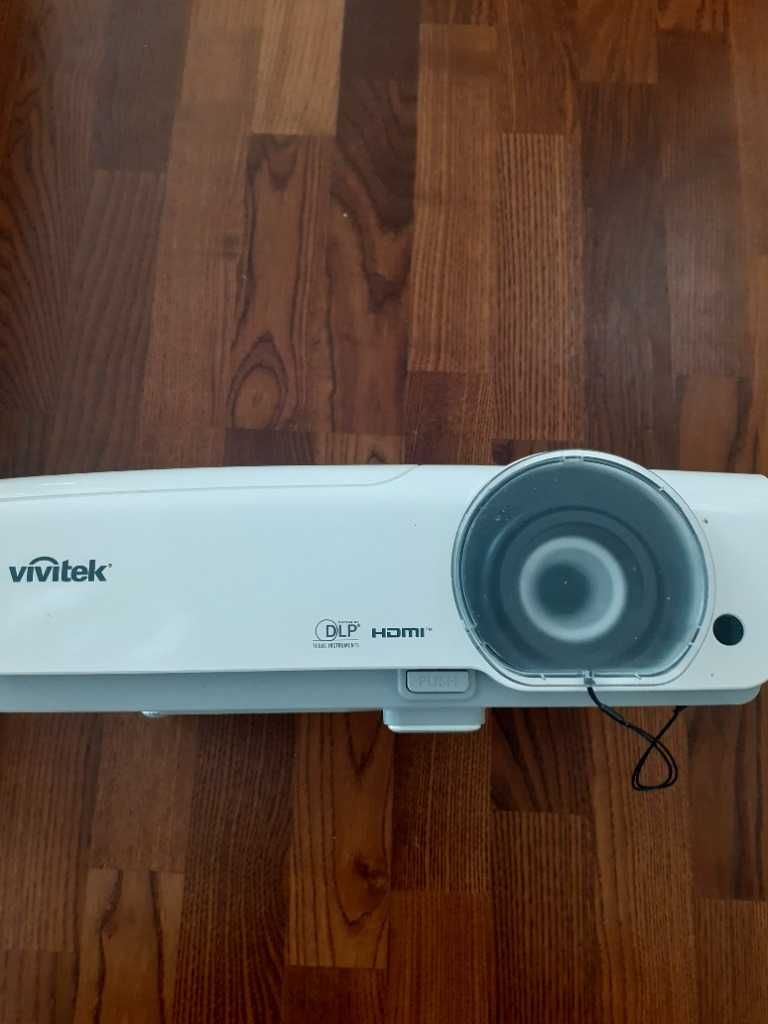 Projektor VIVITEK DX 977