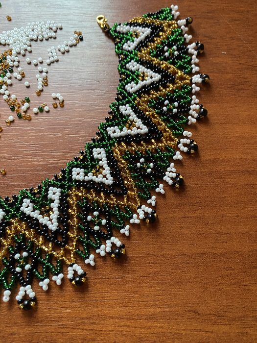 Силянка, криза, гердан, вироби, намисто з бісеру