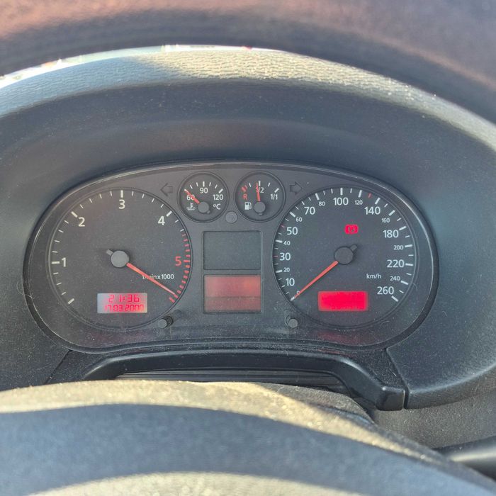 Audi a3 1.9 tdi 110cv VP 1999