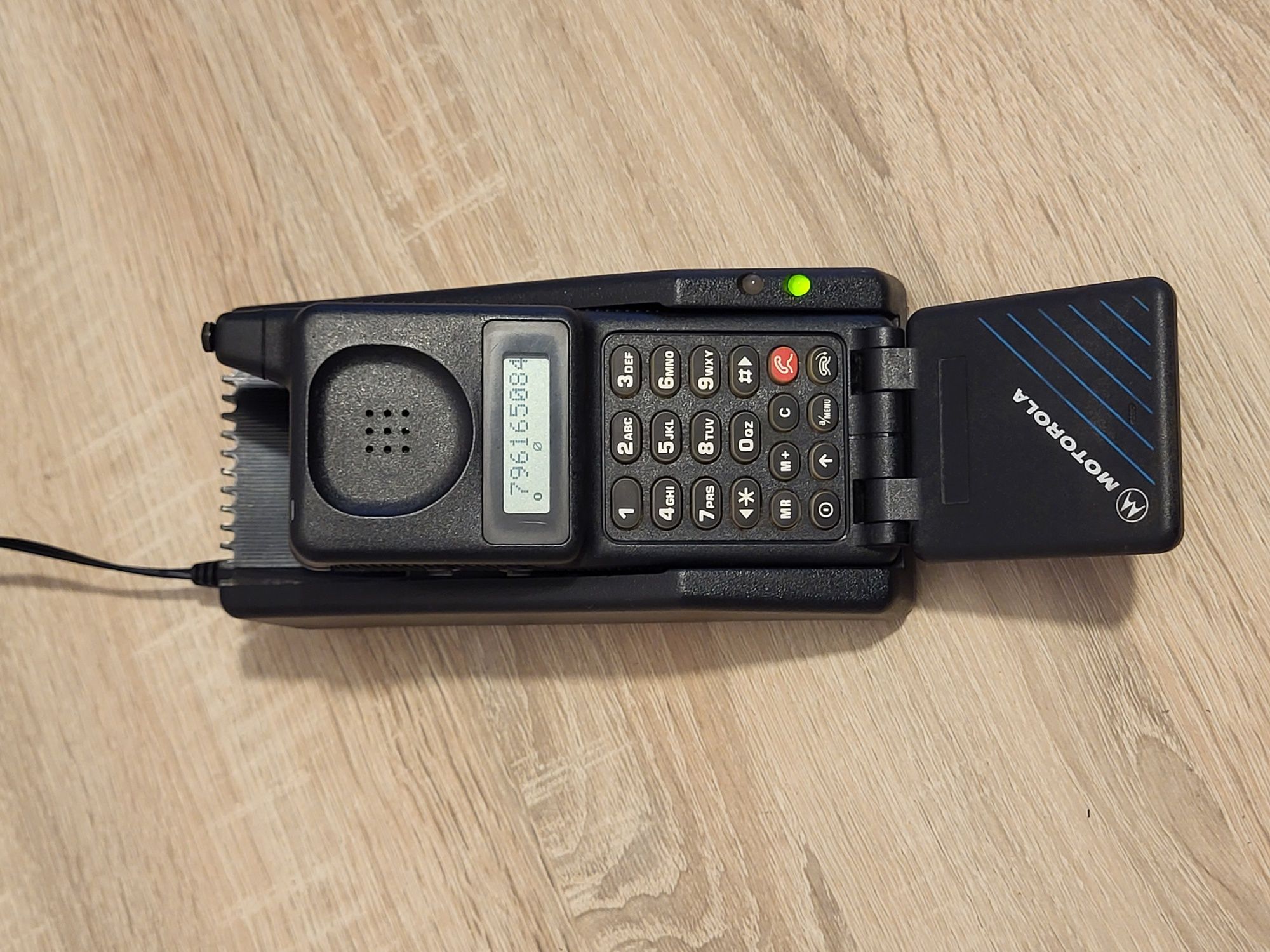 Motorola MicroTAC Classic Micro TAC SUF1196B ETACS TACS International
