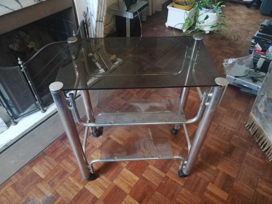 Móvel de TV tubular