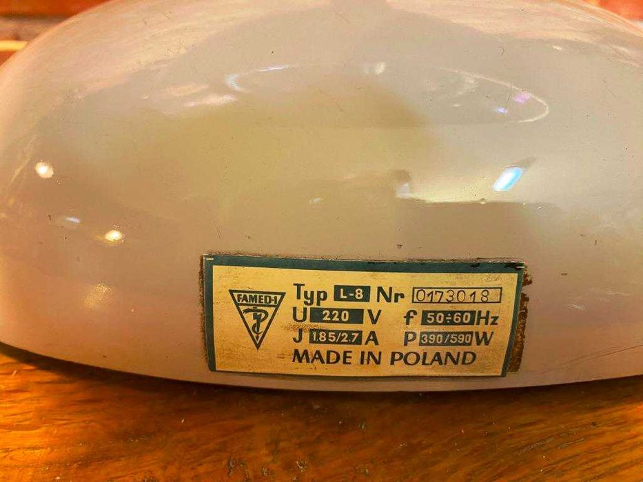 Lampa medyczna FAMED, industrialna, antyk.