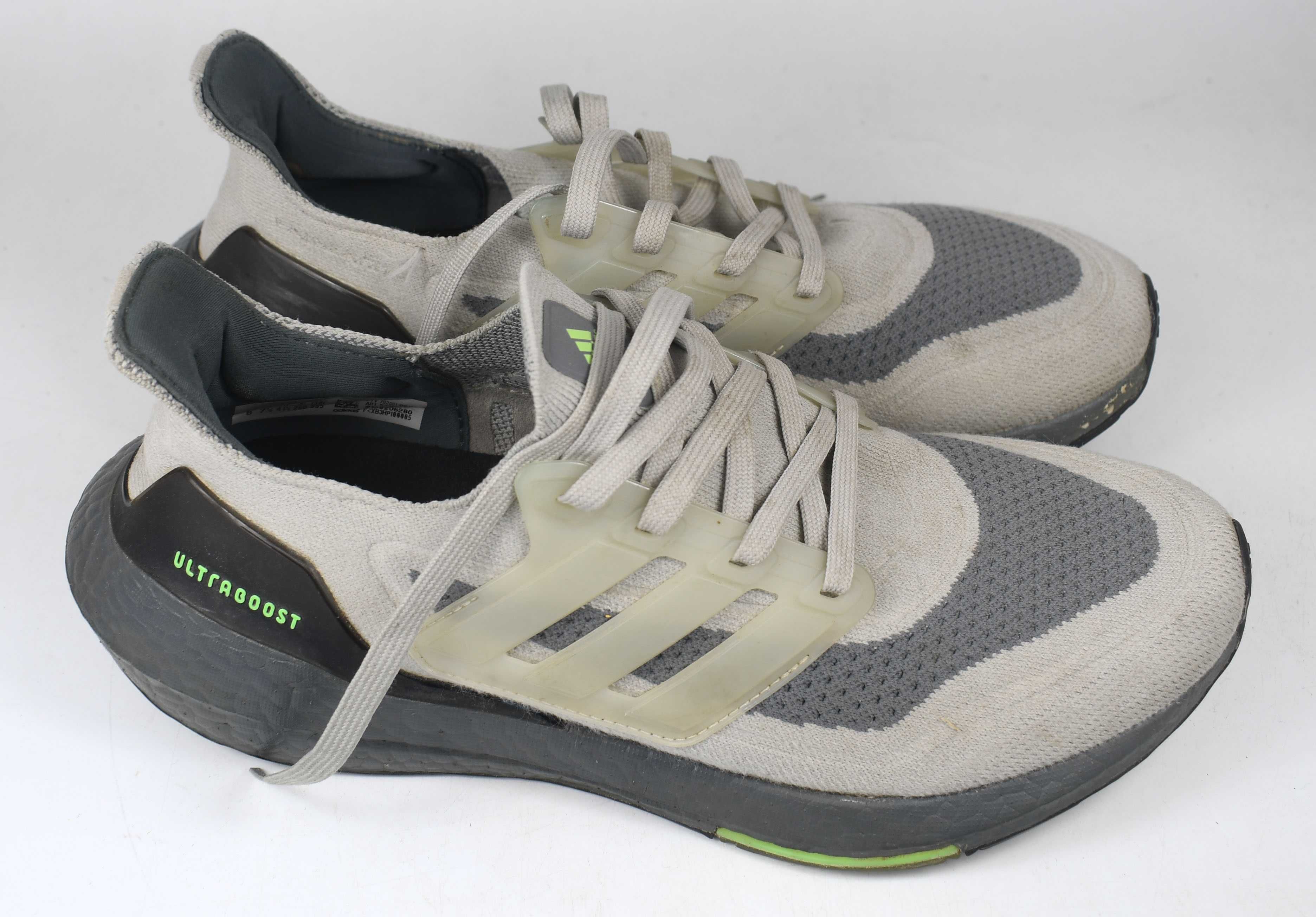 Używane adidas Buty do biegania Ultraboost 21 S23875 roz. 41 1/3