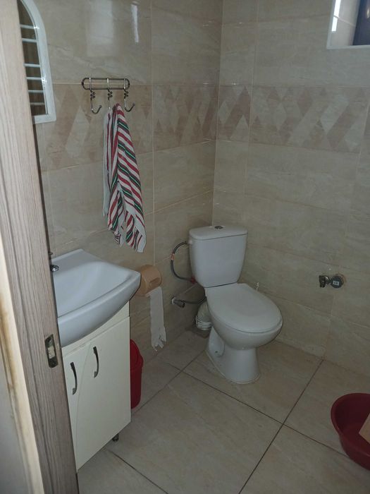 Зручний двохкімнатний будинок в центрі Берегова