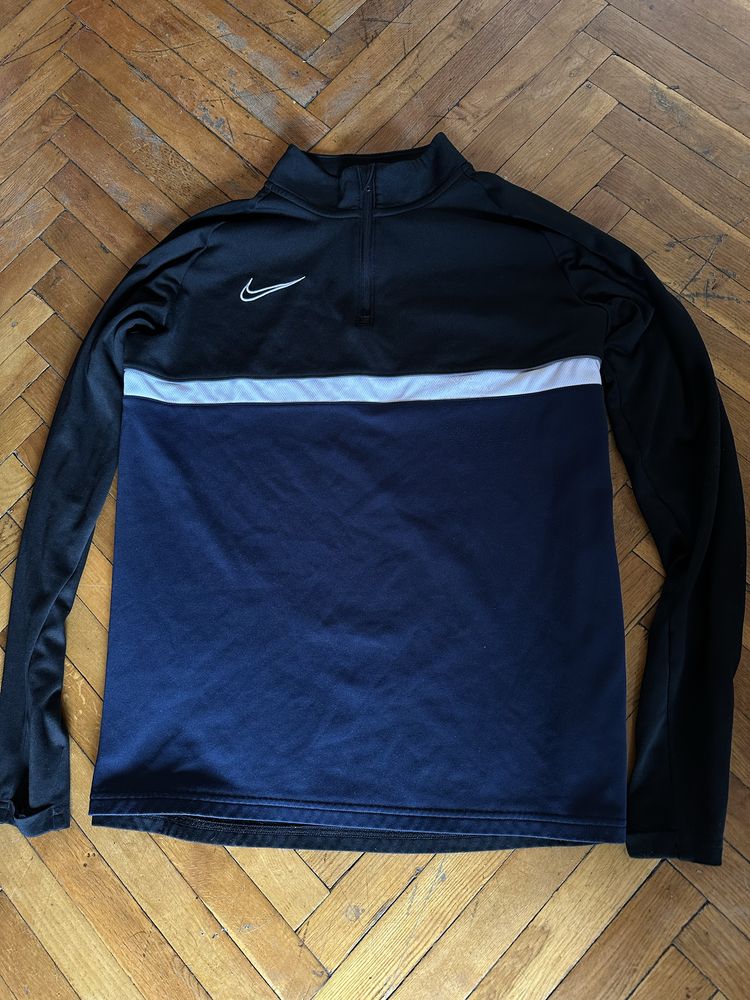 Кофта Nike L большое лого состояние отоичное