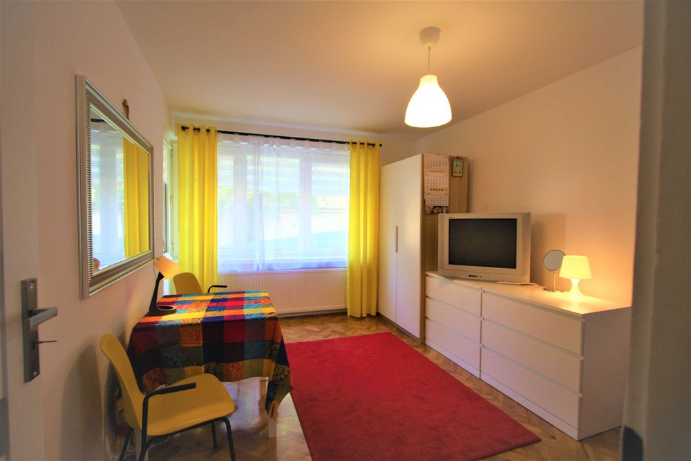 Kawalerka 28m2 na ul. Orzeszkowej, Śródmieście, balkon, parking.