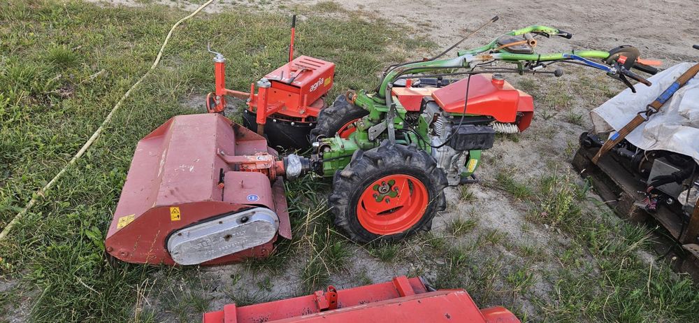 Pakiet 2 sztuki dzik AGRIA grizzly 2011r odchwaszczarka zamiatarka