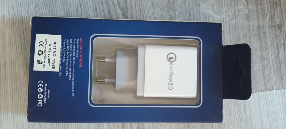 Ładowarka Sieciowa / Do telefonu  / Nowa