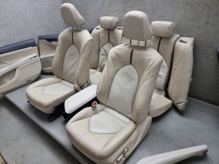 Салон шкіра сидіння Toyota Camry 70 розборка 2018-2024