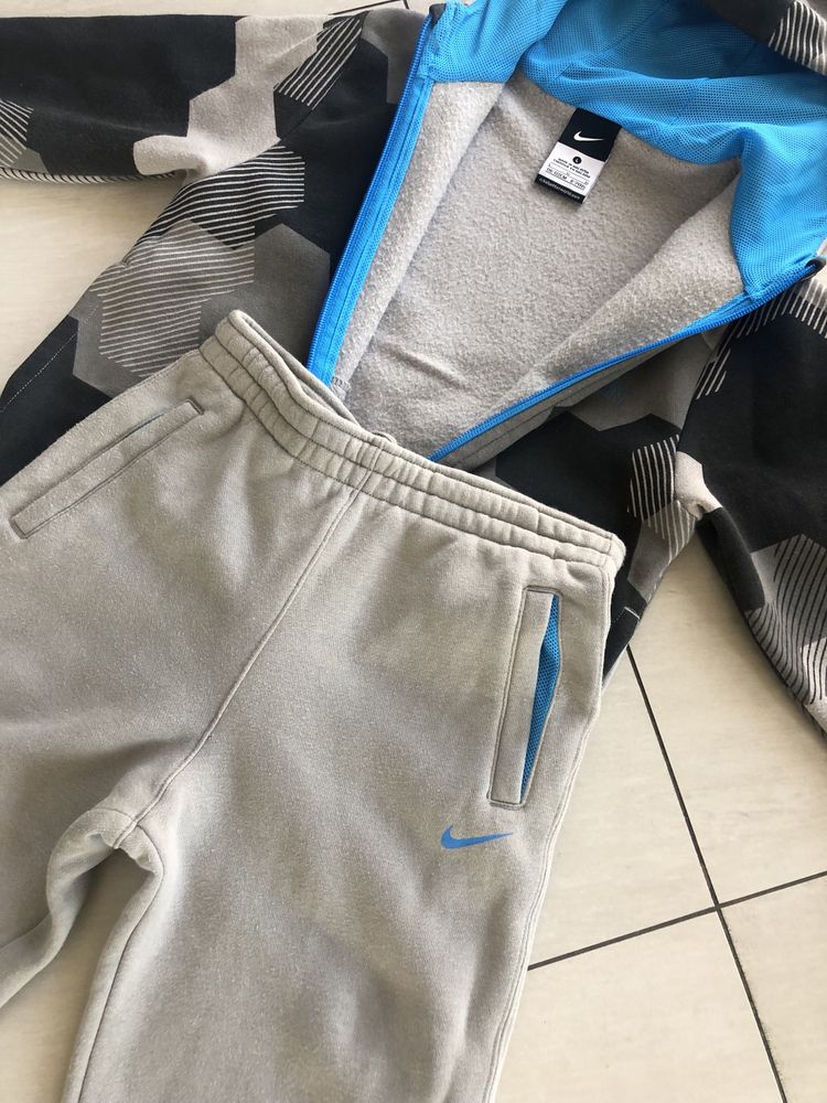 Dres chłopięcy Nike rozm. 116/122