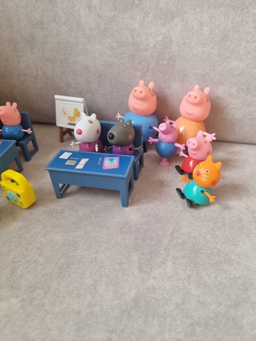 Figurki świnka Peppa szkoła urodziny