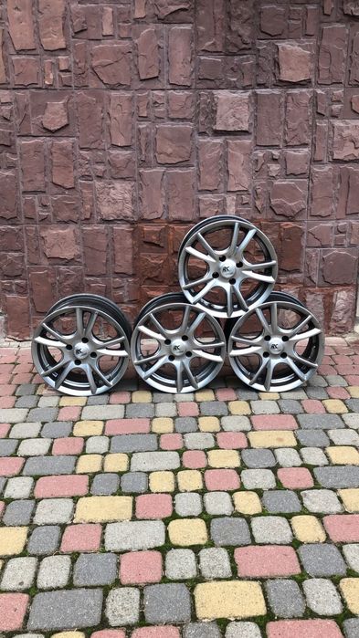 Диски легкосплавні RC Designe б/в R15 4*108