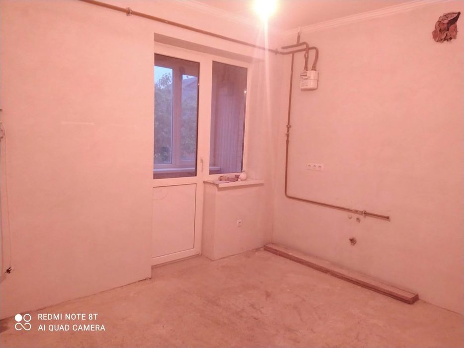 Продається 3- х кімнатна квартира площею 61м. кв.